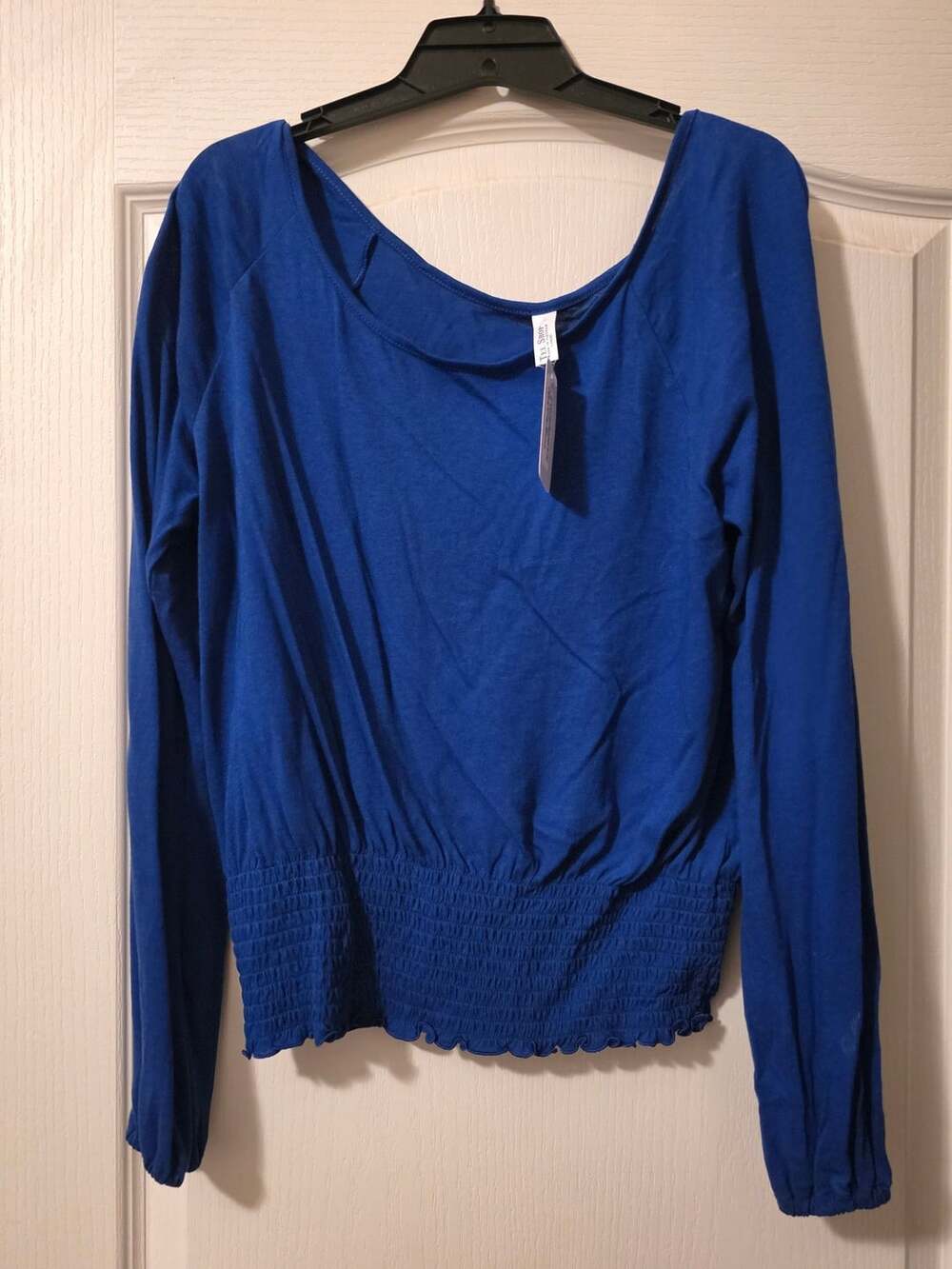 NWT Tee Shop Blue Long Sleeve Smocked Waist Scoop Neck Peasant Top Large